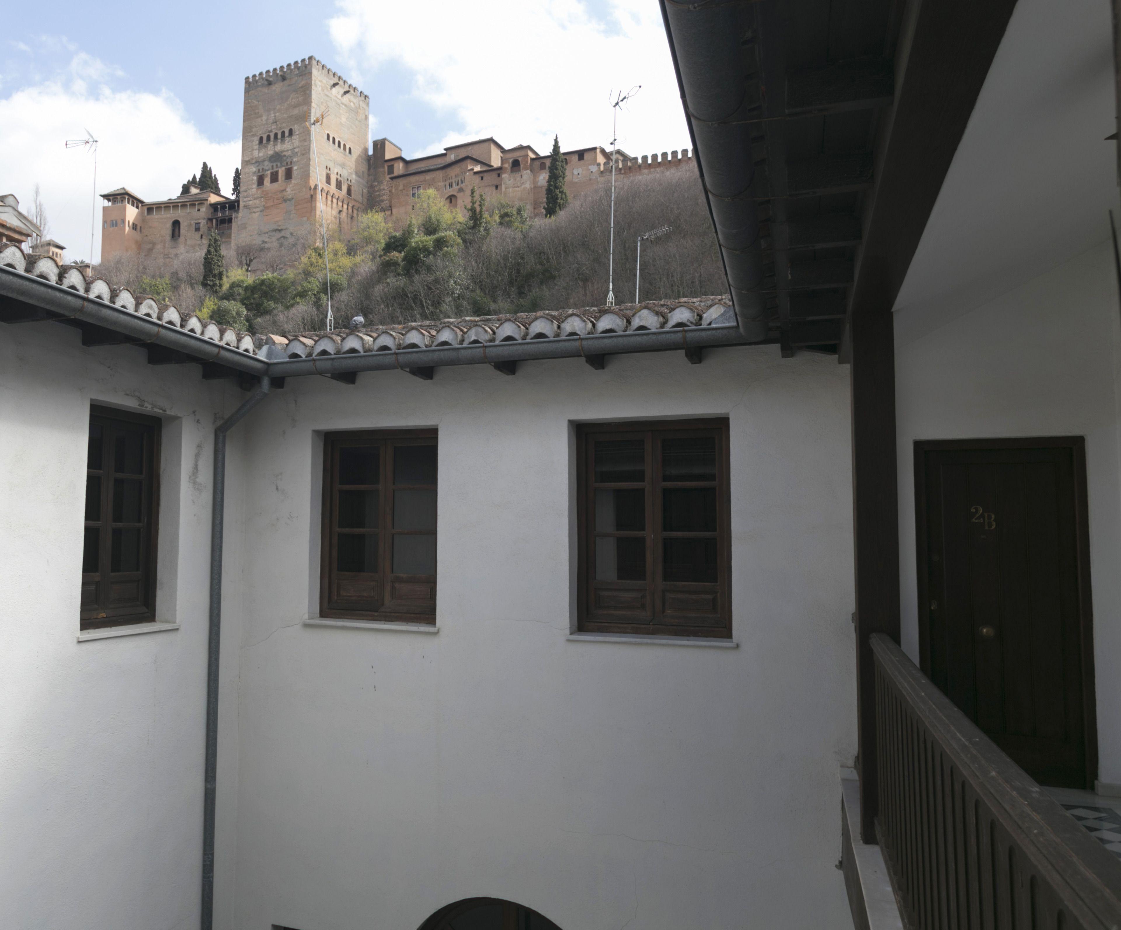 Shine Albayzin, Granada